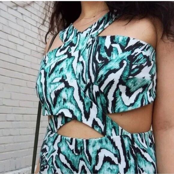 Zara Collection Size S Cutout Halter Strappy Mini Dress Green Black Tropical - Picture 5 of 9